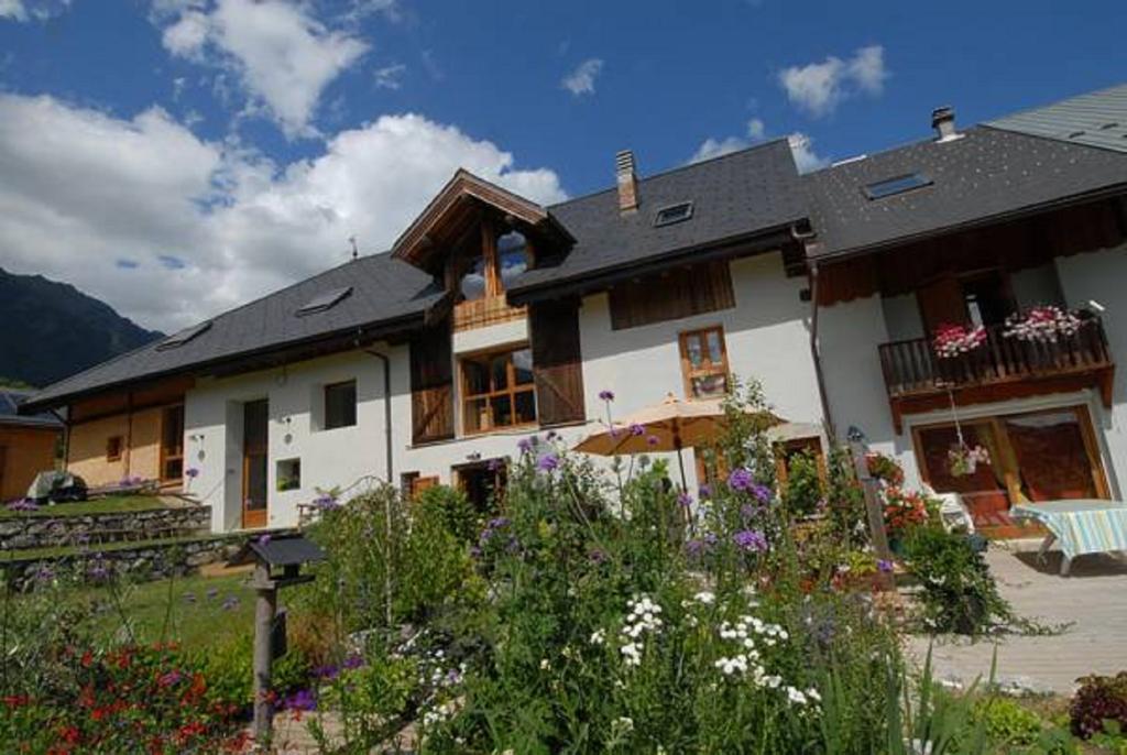 Chalet La Ferme De Noemie Mercury-Gémilly Szoba fotó