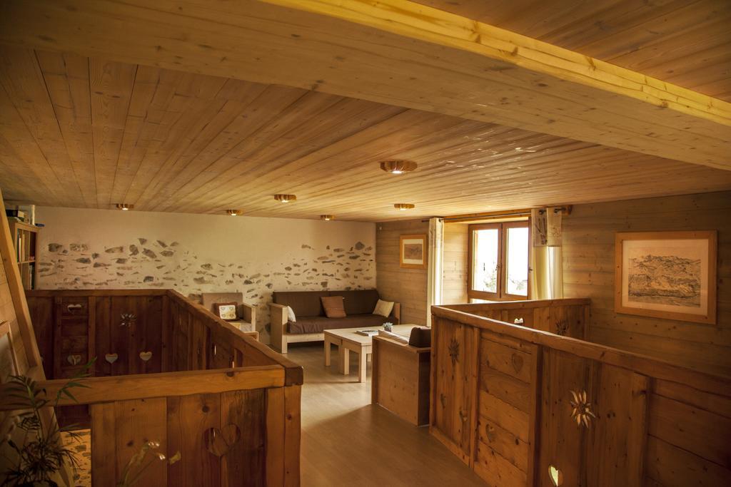 Chalet La Ferme De Noemie Mercury-Gémilly Szoba fotó