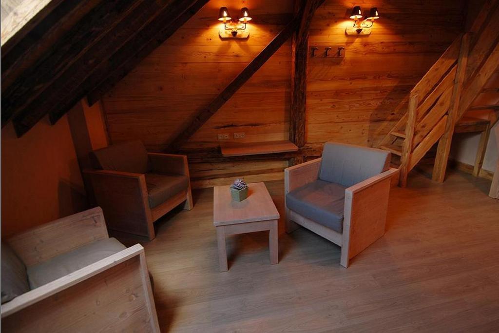 Chalet La Ferme De Noemie Mercury-Gémilly Szoba fotó